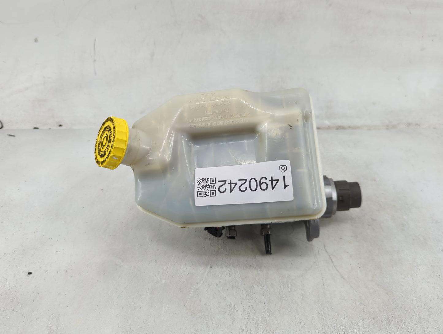 Dodge Caravan Brake Master Cylinder 1490242 - Oemusedautoparts1.com