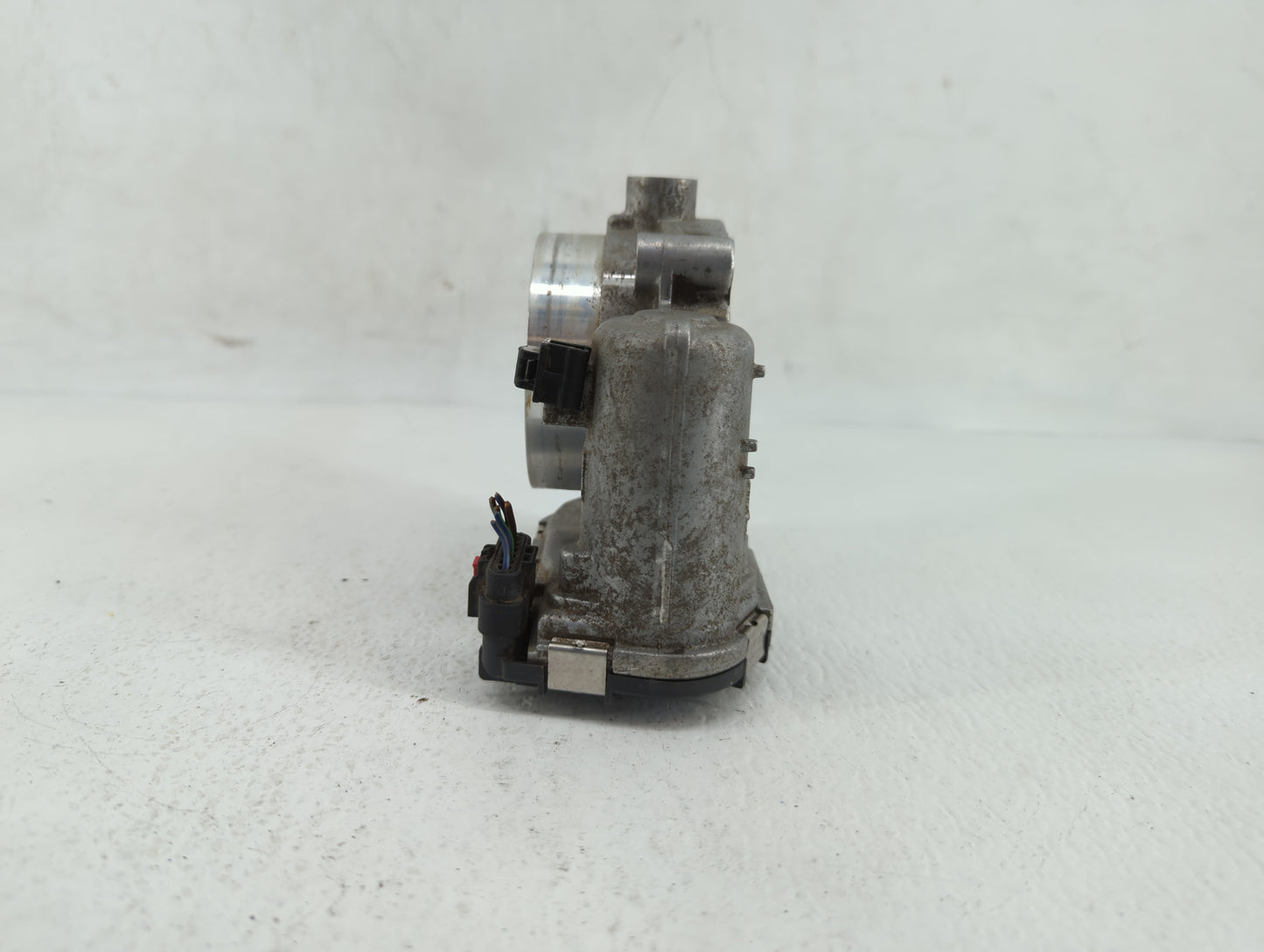 2015 Dodge Caravan Throttle Body P/N:05184349AE 05184349AD, 05184349AC Fits Fits 2011 2012 2013 2014 2016 2017 2018 2019 OEM