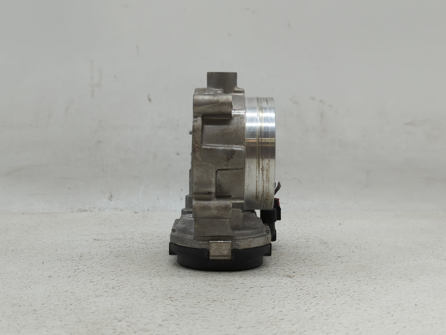 2015 Dodge Caravan Throttle Body P/N:05184349AC Fits Fits 2011 2012 2013 2014 2016 2017 2018 2019 OEM Used Auto Parts - Oemu