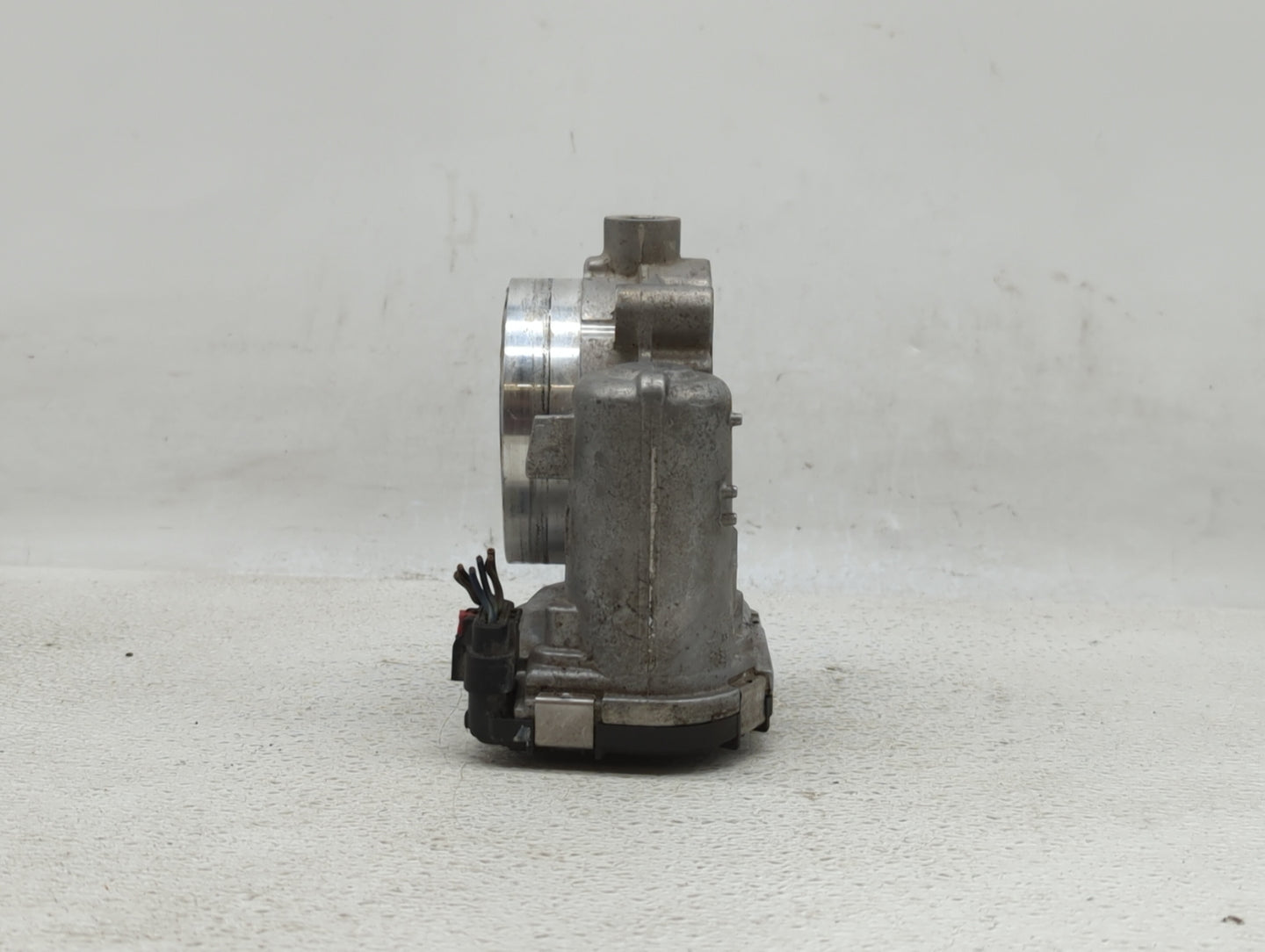 2015 Dodge Caravan Throttle Body P/N:05184349AC Fits Fits 2011 2012 2013 2014 2016 2017 2018 2019 OEM Used Auto Parts - Oemu