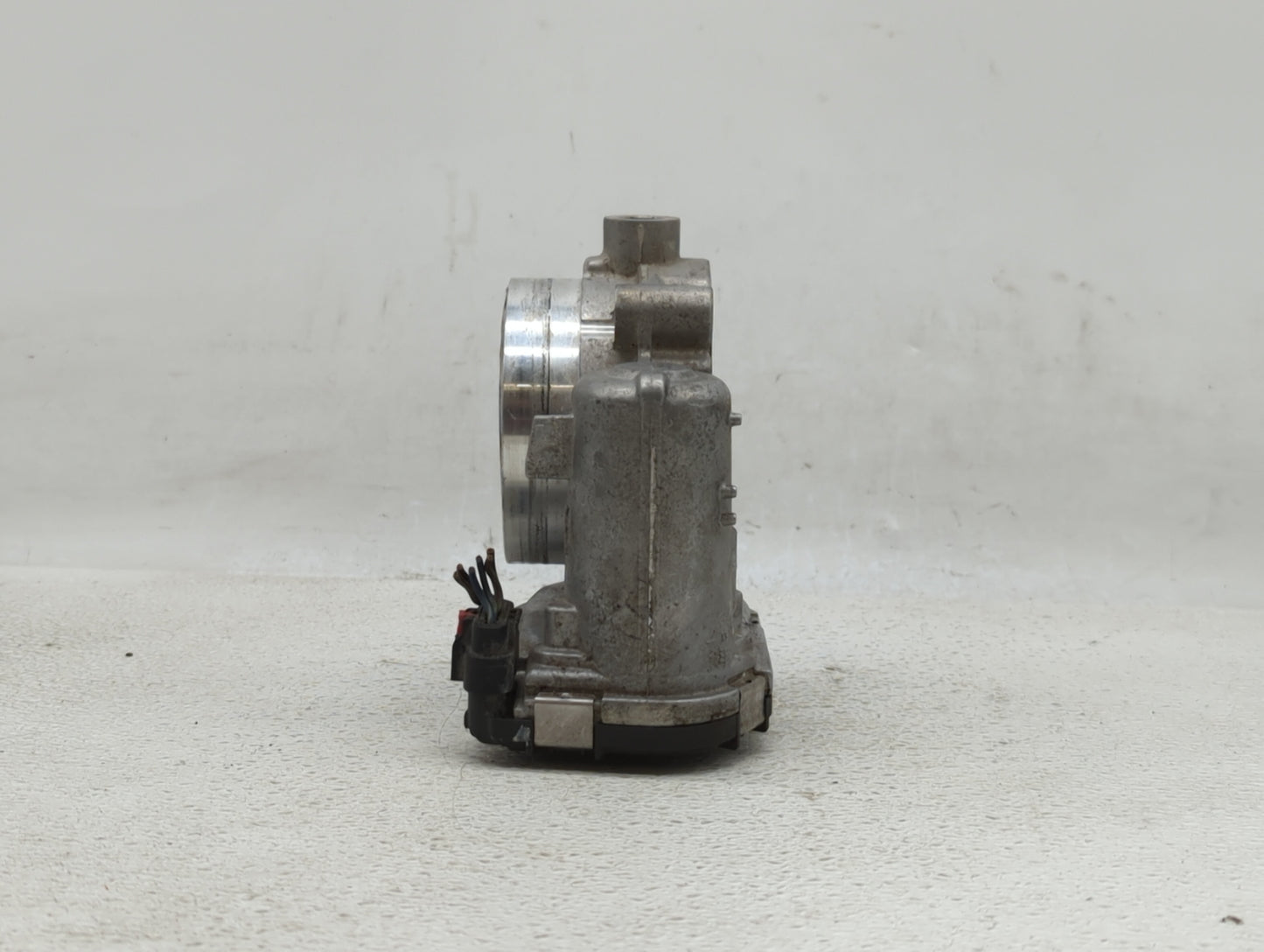 2015 Dodge Caravan Throttle Body P/N:05184349AC Fits Fits 2011 2012 2013 2014 2016 2017 2018 2019 OEM Used Auto Parts - Oemu