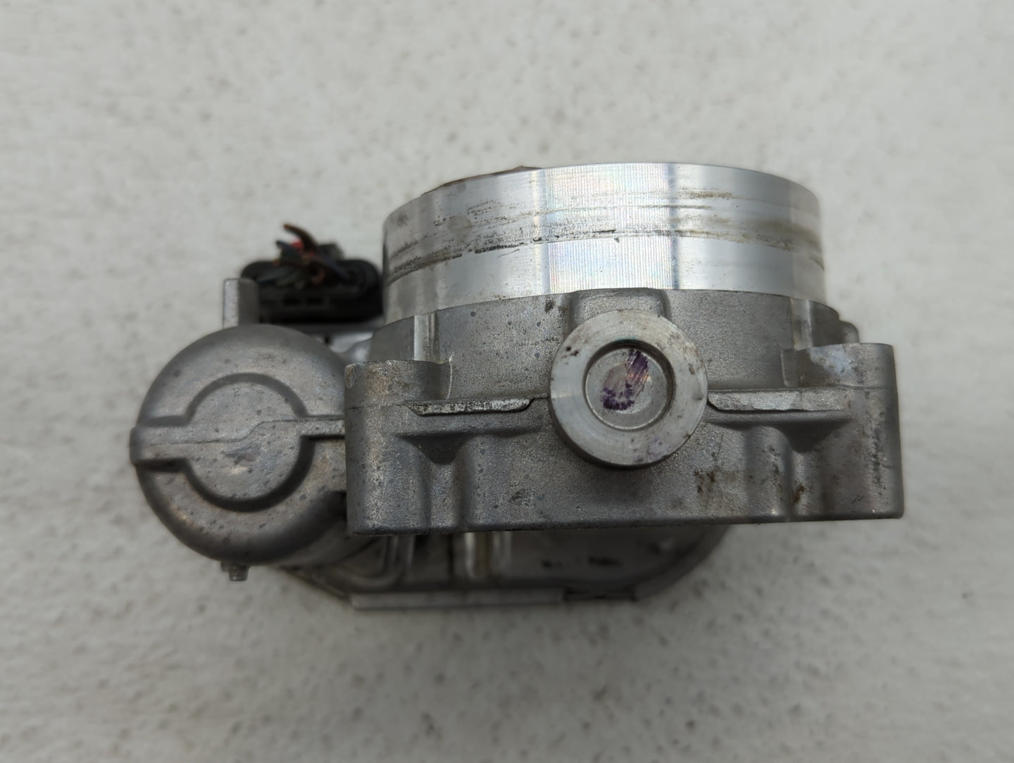 2015 Dodge Caravan Throttle Body P/N:05184349AC Fits Fits 2011 2012 2013 2014 2016 2017 2018 2019 OEM Used Auto Parts - Oemu