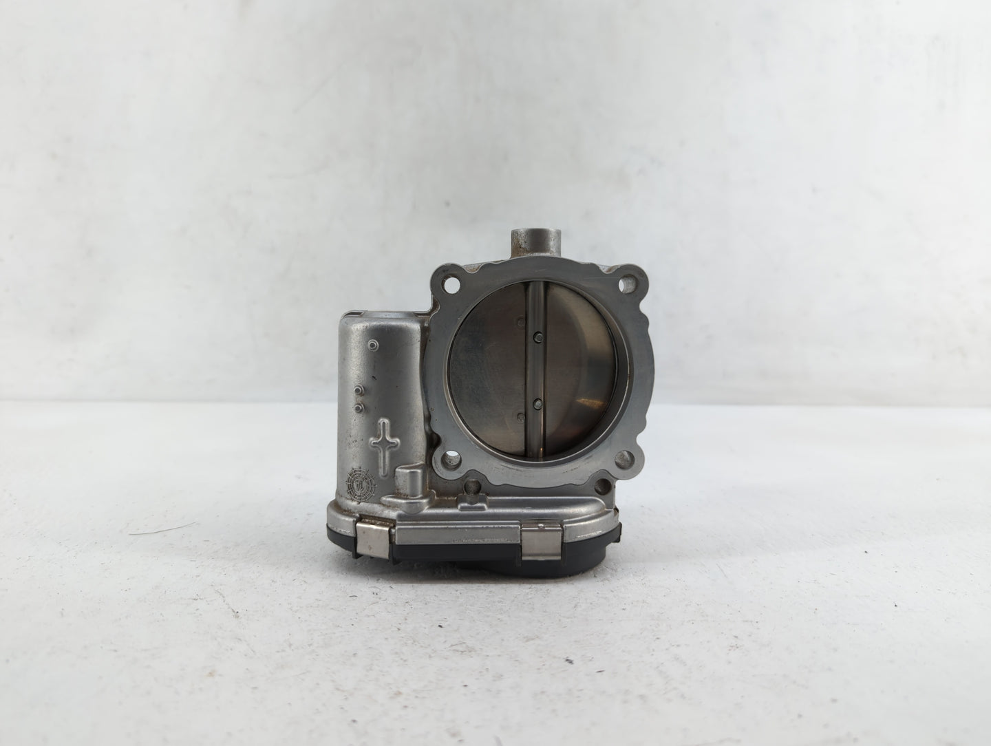 2015 Dodge Caravan Throttle Body P/N:05184349AC Fits Fits 2011 2012 2013 2014 2016 2017 2018 2019 2020 2021 2022 OEM Used Au