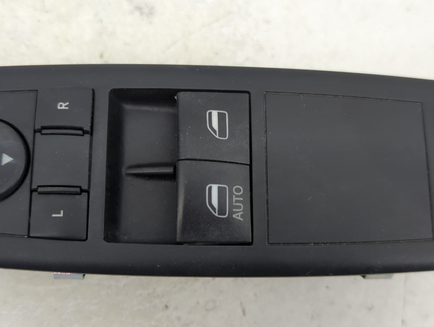 2015 Dodge Caravan Master Power Window Switch Replacement Driver Side Left P/N:10 0914 33 68110870AA Fits Fits 2012 2013 201