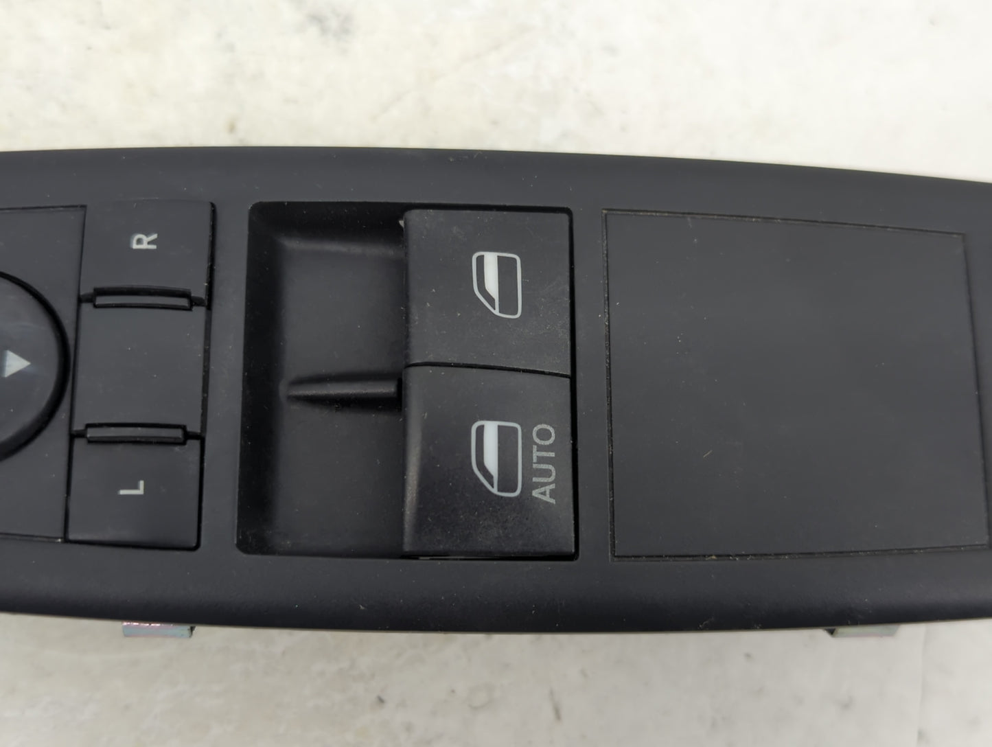 2015 Dodge Caravan Master Power Window Switch Replacement Driver Side Left P/N:10 0914 33 68110870AA Fits Fits 2012 2013 201