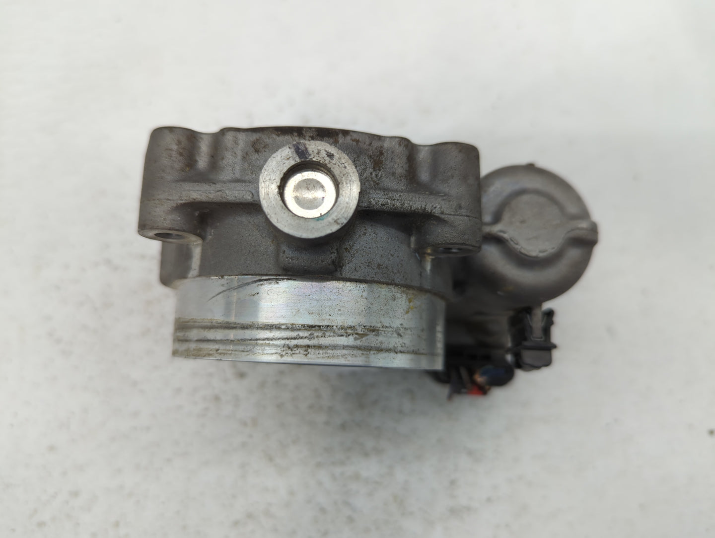 2015 Dodge Caravan Throttle Body P/N:05184349AC Fits Fits 2011 2012 2013 2014 2016 2017 2018 2019 2020 2021 2022 OEM Used Au