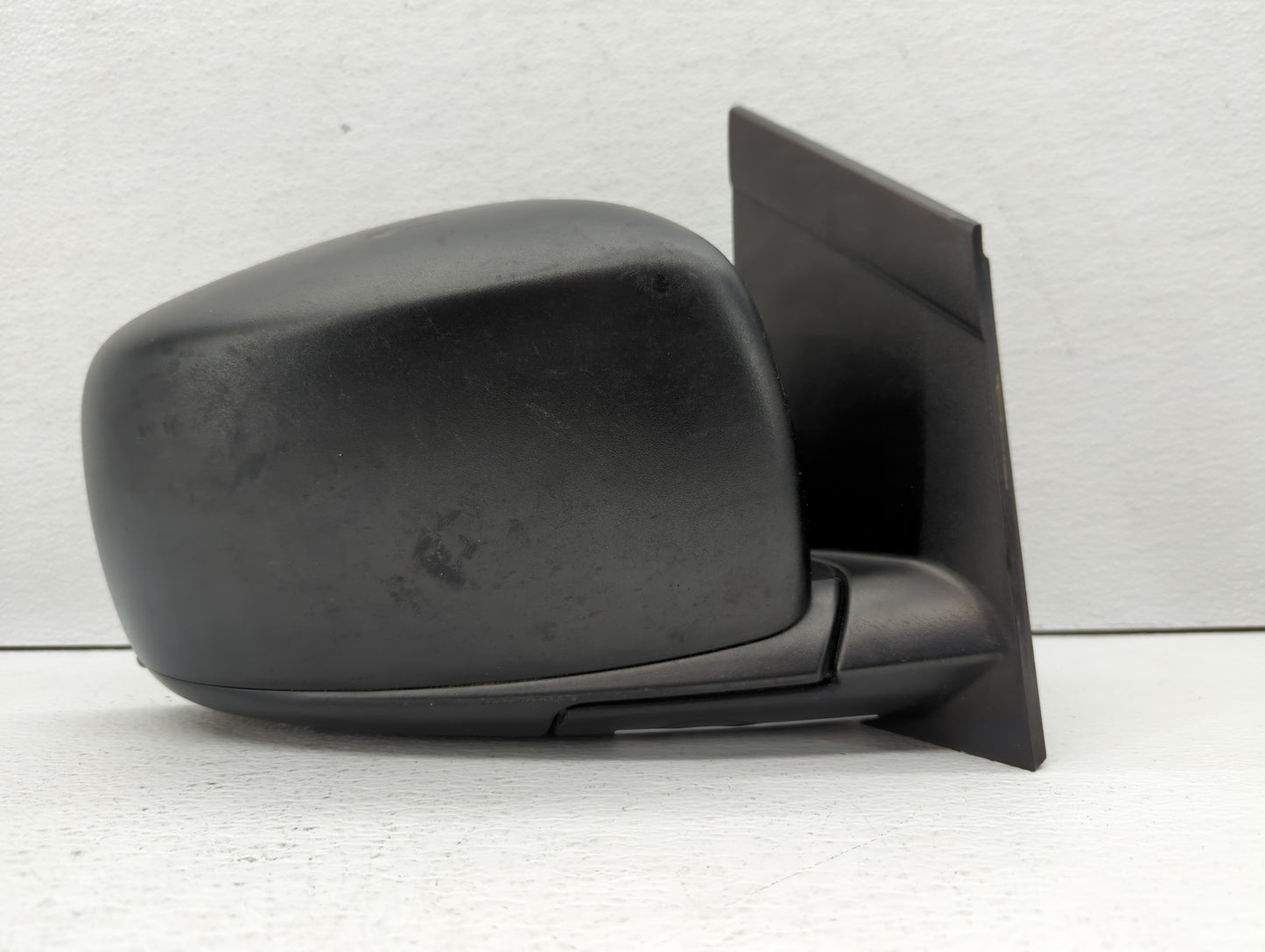 2015 Dodge Caravan Passenger Side View Mirror - Right Door Mirror OEM Used - Oemusedautoparts1.com