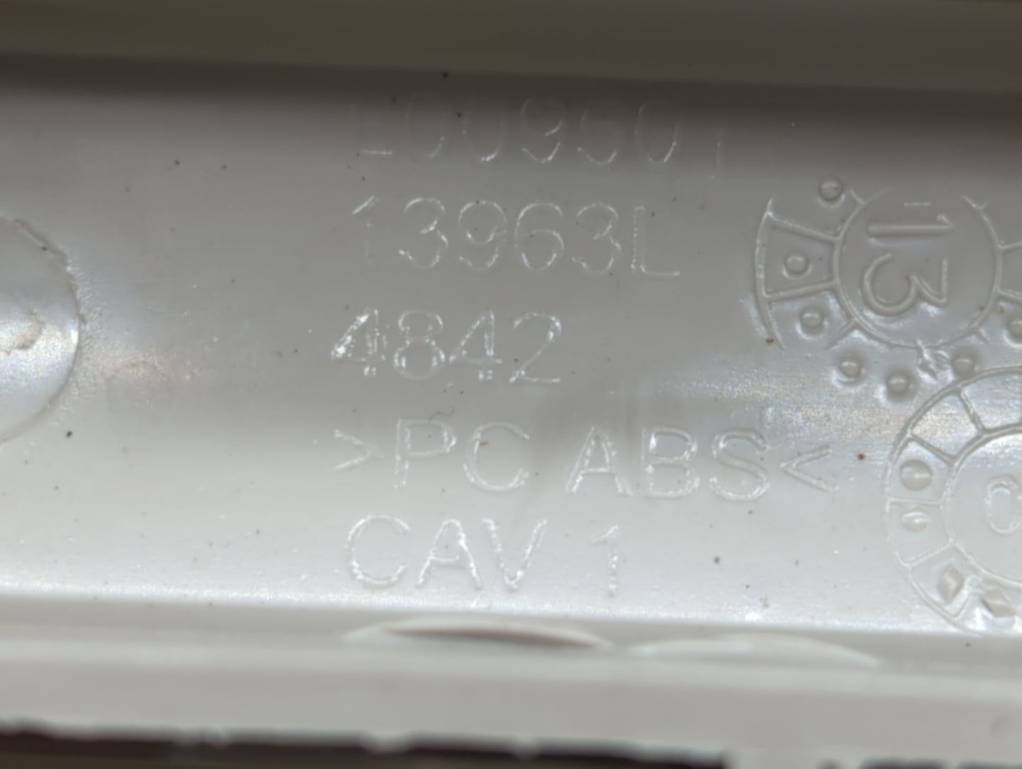 2015 Dodge Caravan Overhead Roof Console - Oemusedautoparts1.com