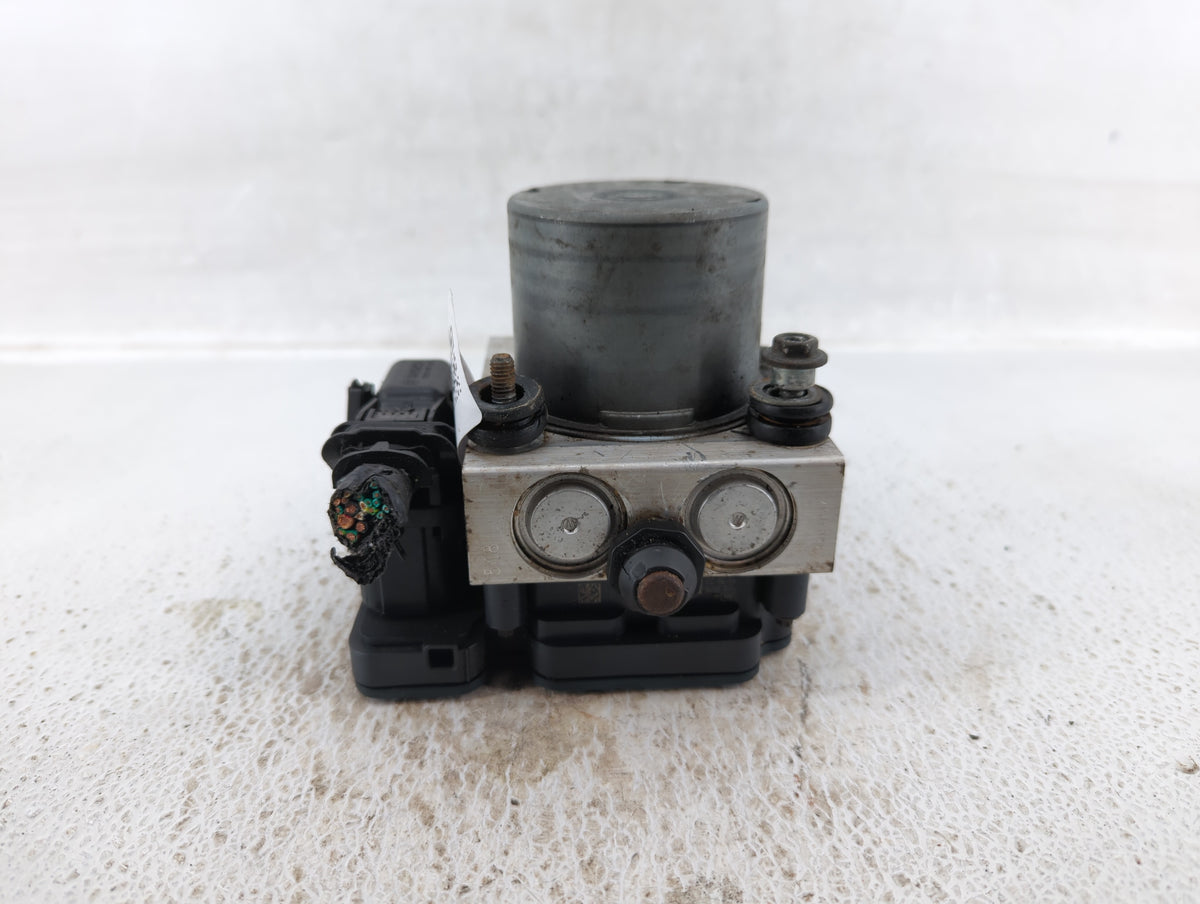 2015 Dodge Caravan Anti-Lock Brake ABS Pump Module Actuator OEM P/N:P68183803AC Fits Fits 2016 2017 2018 2019 2020 OEM Used 