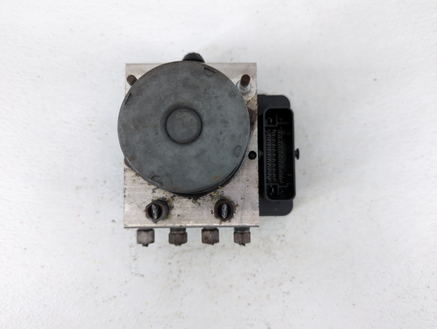 2015 Dodge Caravan ABS Pump Control Module Replacement P/N:P68183803AC Fits Fits 2016 2017 2018 2019 2020 OEM Used Auto Part