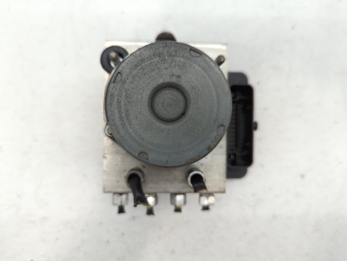 2015 Dodge Caravan ABS Pump Control Module Replacement P/N:68183803AC Fits Fits 2016 2017 2018 2019 2020 OEM Used Auto Parts