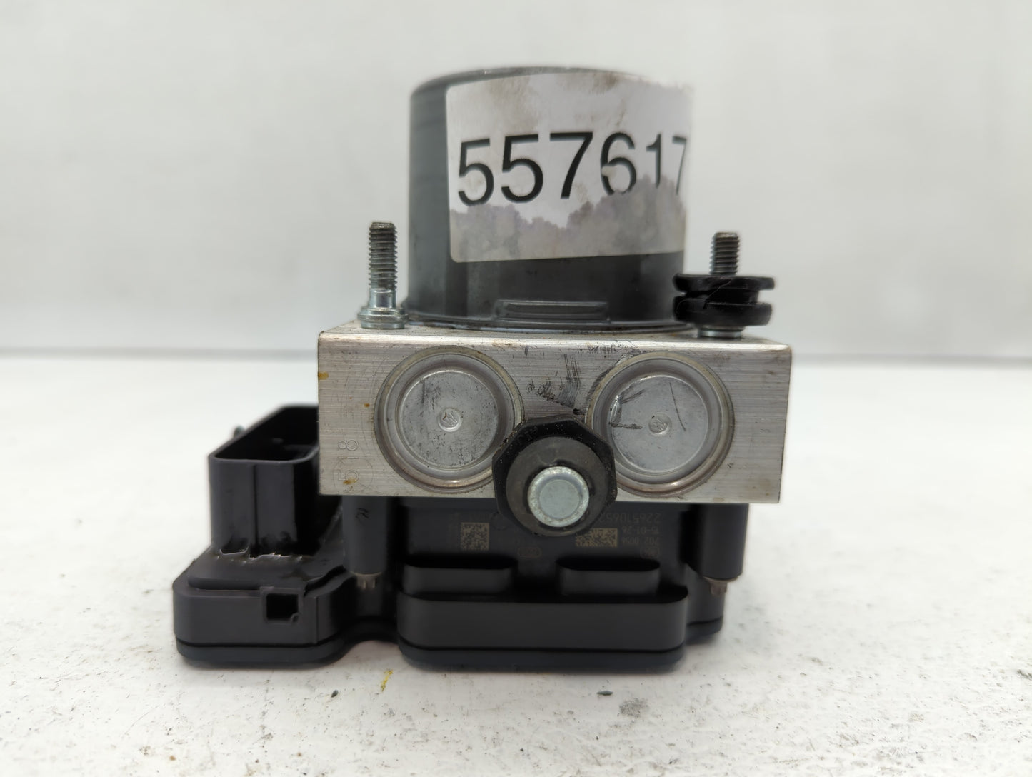 2015 Dodge Caravan ABS Pump Control Module Replacement P/N:68183803AC Fits Fits 2016 2017 2018 2019 2020 OEM Used Auto Parts