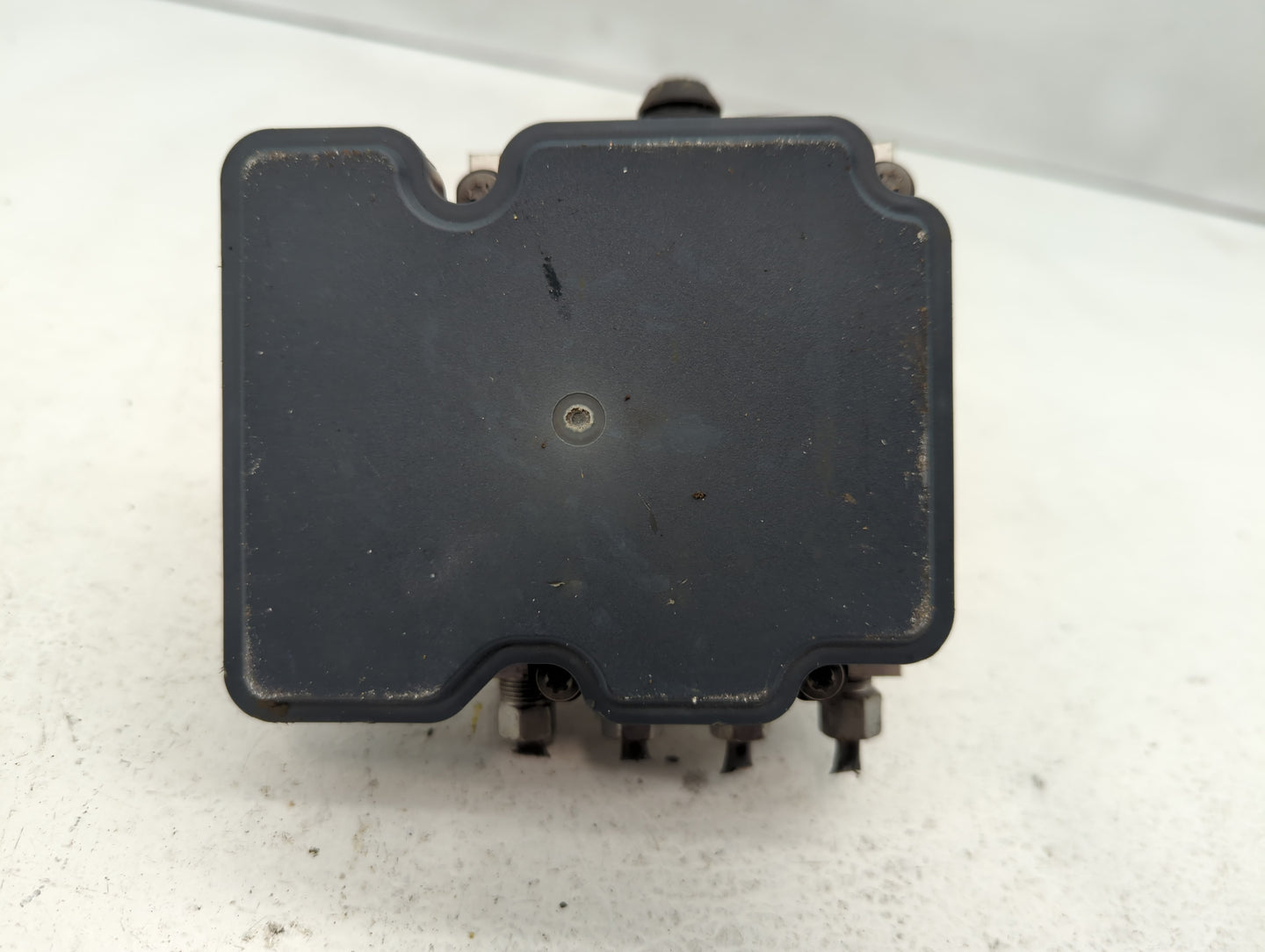 2015 Dodge Caravan ABS Pump Control Module Replacement P/N:68183803AC Fits Fits 2016 2017 2018 2019 2020 OEM Used Auto Parts