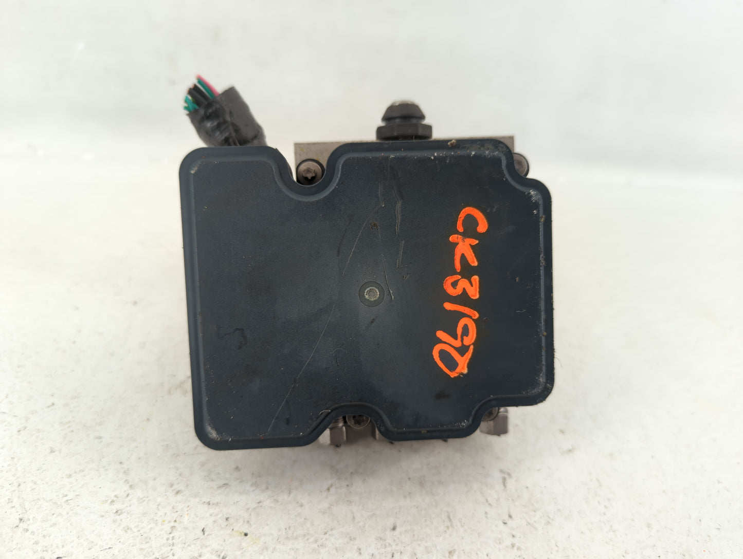 2015 Dodge Caravan ABS Pump Control Module Replacement P/N:O68183803AC Fits Fits 2016 2017 2018 2019 2020 OEM Used Auto Part