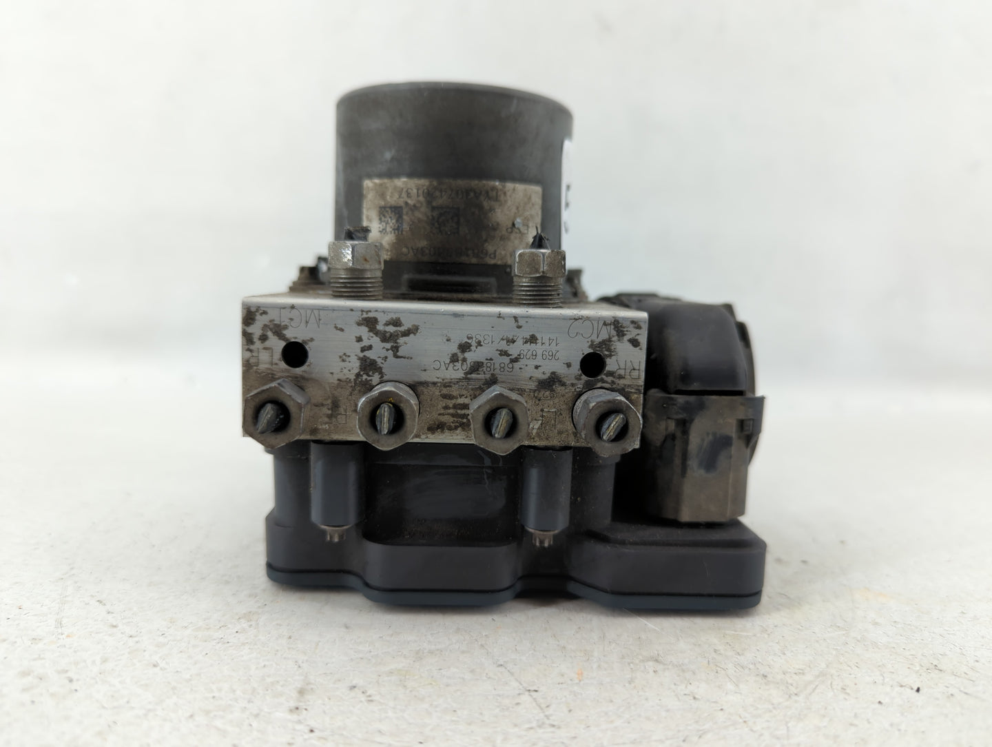 2015 Dodge Caravan ABS Pump Control Module Replacement P/N:P68183803AC Fits Fits 2016 2017 2018 2019 2020 OEM Used Auto Part