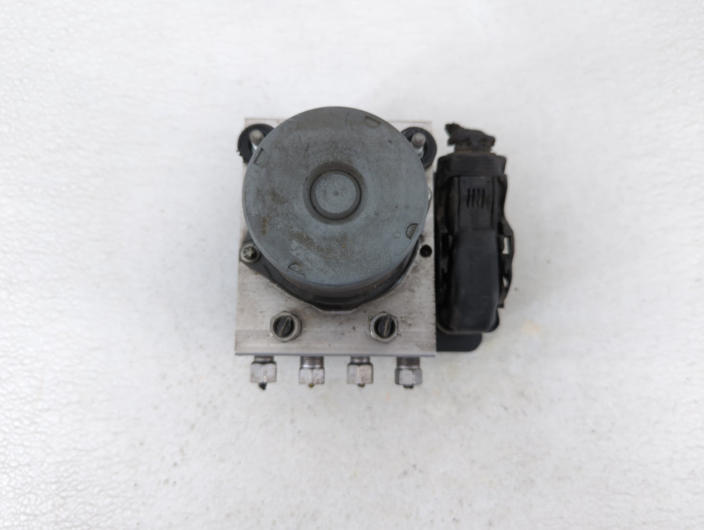 2015 Dodge Caravan ABS Pump Control Module Replacement P/N:P68183803AC Fits Fits 2016 2017 2018 2019 2020 OEM Used Auto Part