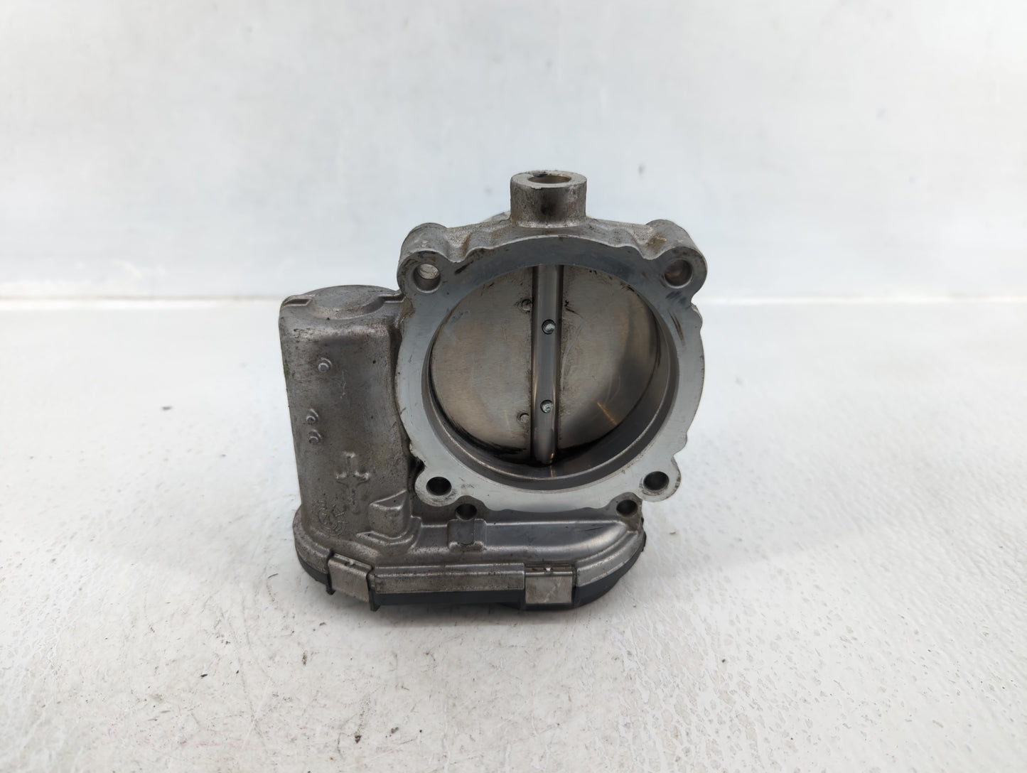 2015 Dodge Caravan Throttle Body P/N:05484349AC Fits Fits 2011 2012 2013 2014 2016 2017 2018 2019 2020 2021 2022 OEM Used Au