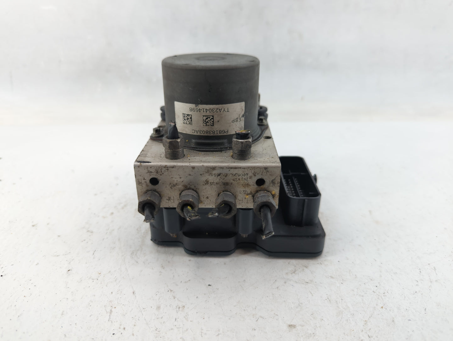 2015 Dodge Caravan ABS Pump Control Module Replacement P/N:P68183803AC Fits Fits 2016 2017 2018 2019 2020 OEM Used Auto Part