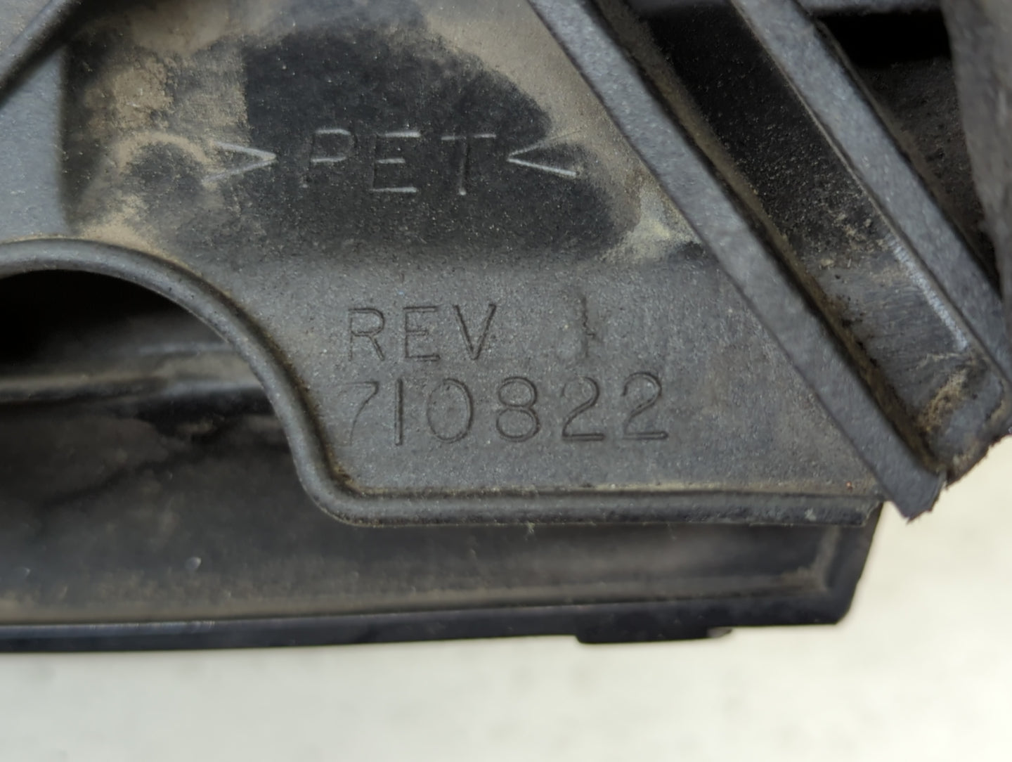 Dodge Caravan Passenger Right Side View Manual Door Mirror Black - Oemusedautoparts1.com