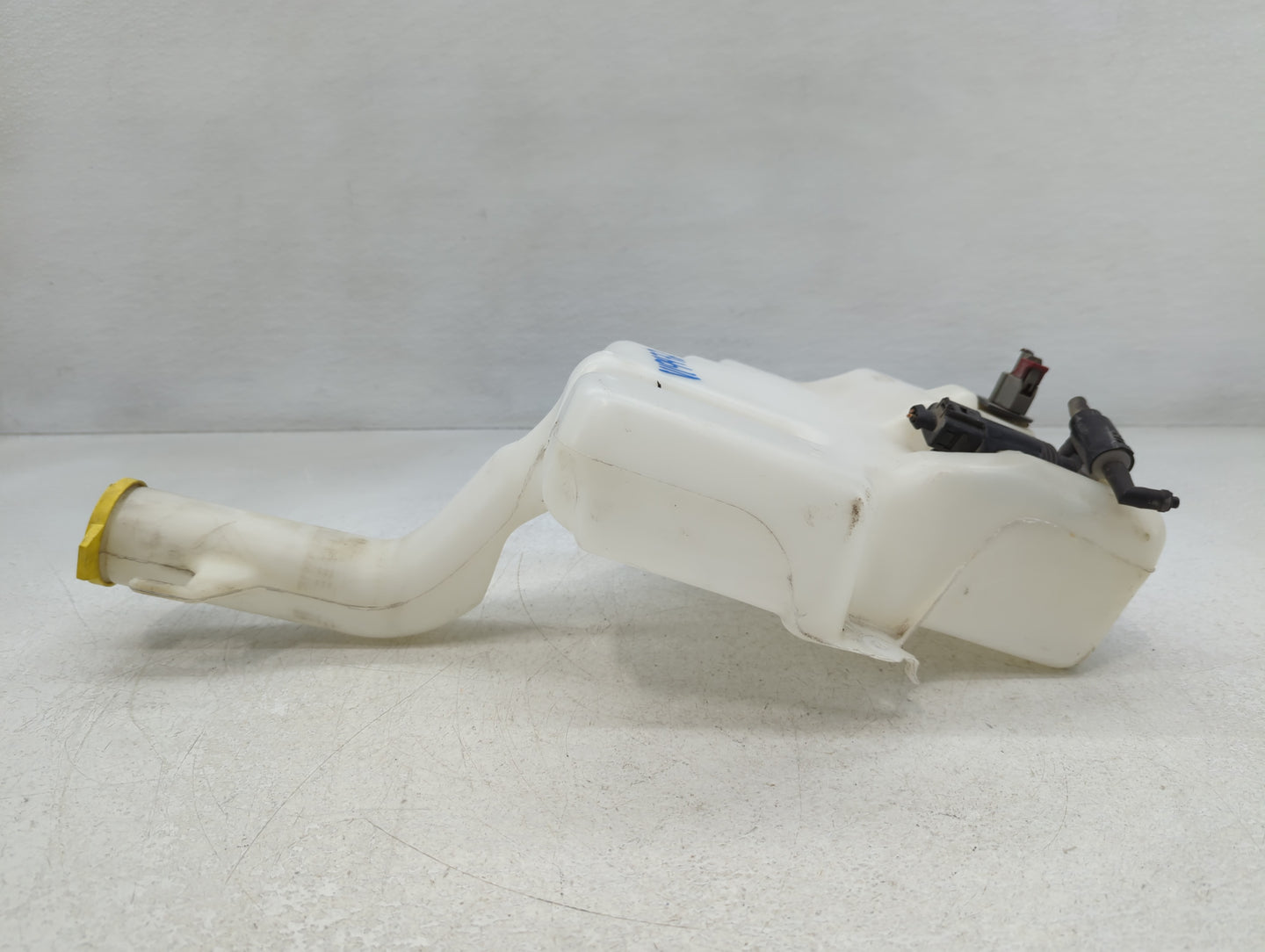 Dodge Caravan Windshield Washer Fluid Reservoir Bottle Oem - Oemusedautoparts1.com