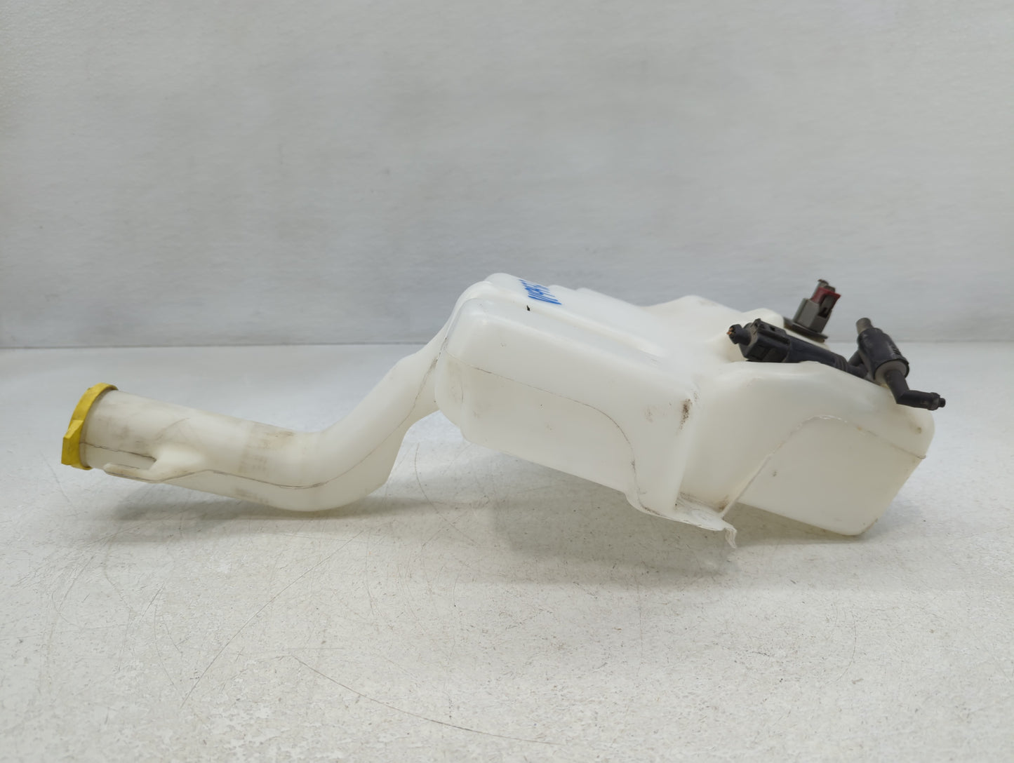 Dodge Caravan Windshield Washer Fluid Reservoir Bottle Oem - Oemusedautoparts1.com