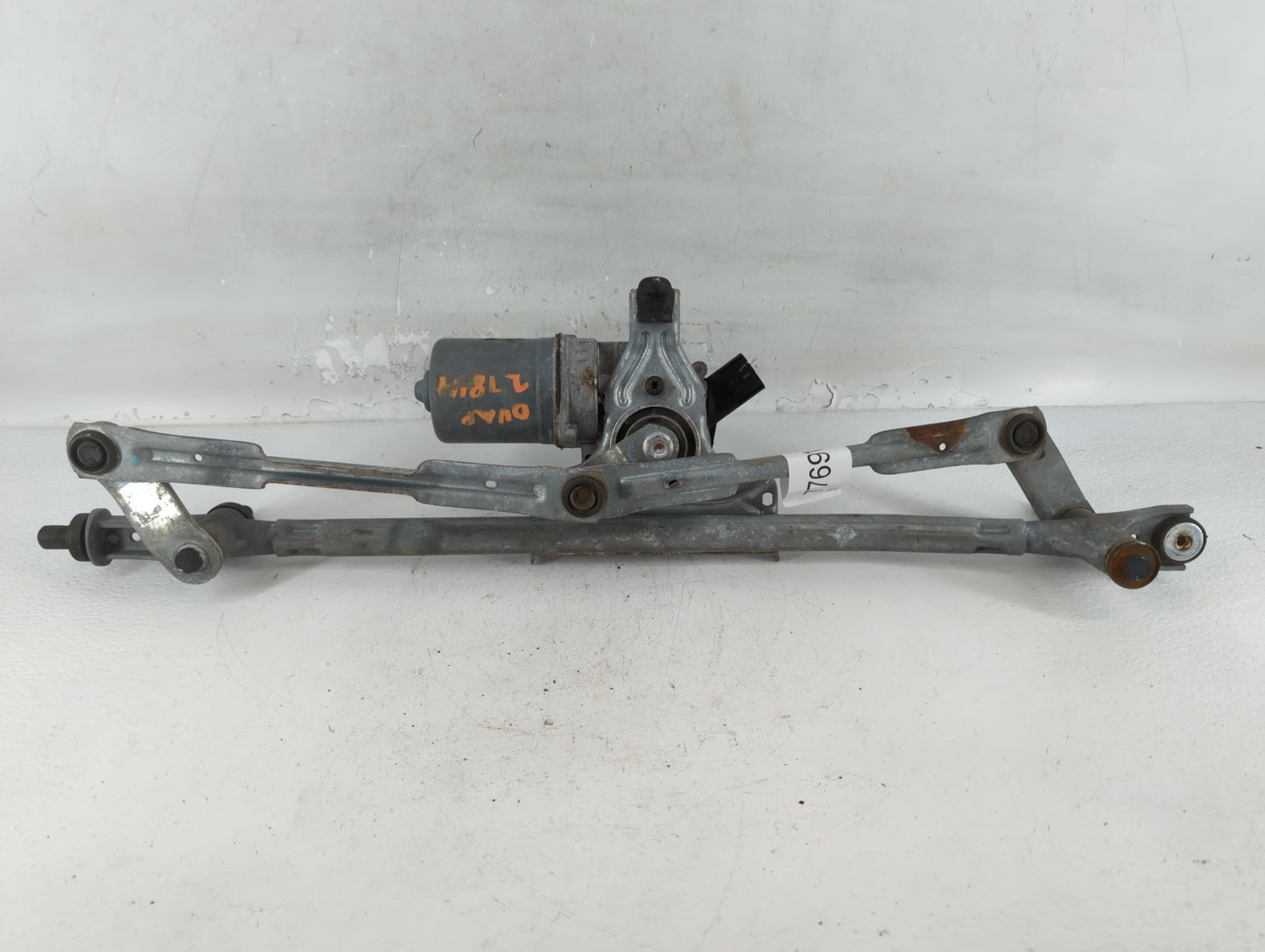 2015 Dodge Caravan Front Windshield Wiper Motor P/N:59990-A-27 E000002572 Fits Fits 2008 2009 2010 2011 2012 2013 2014 2016 