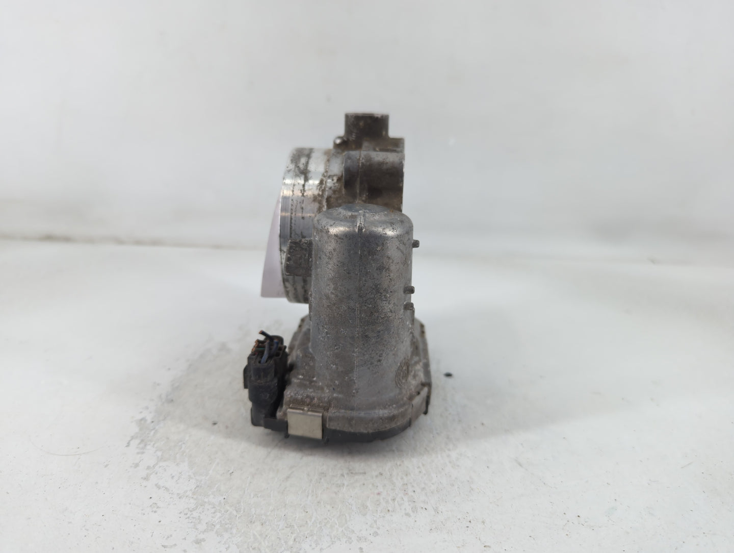 2015 Dodge Caravan Throttle Body P/N:05184349AC Fits Fits 2011 2012 2013 2014 2016 2017 2018 2019 2020 2021 2022 OEM Used Au