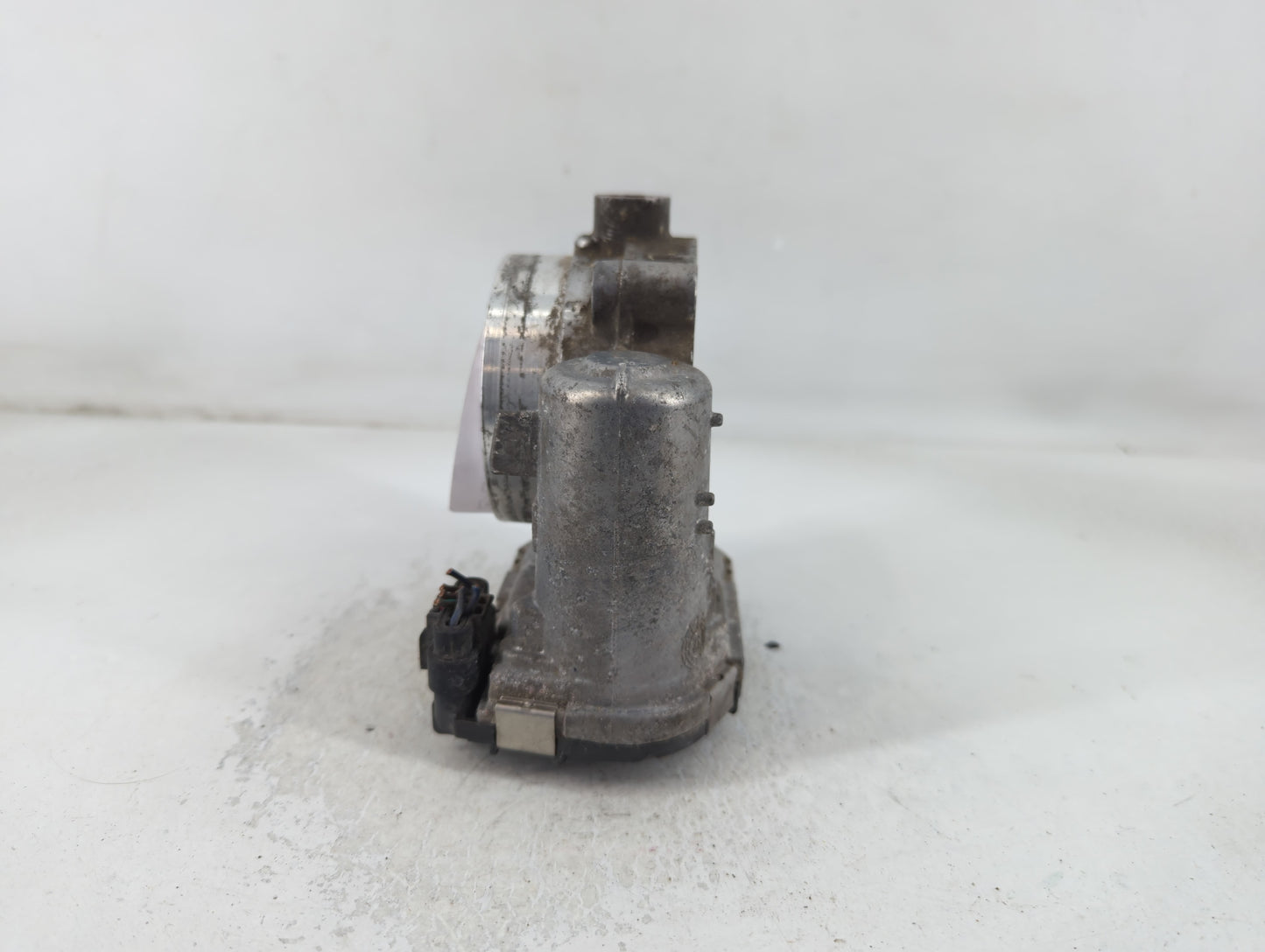 2015 Dodge Caravan Throttle Body P/N:05184349AC Fits Fits 2011 2012 2013 2014 2016 2017 2018 2019 2020 2021 2022 OEM Used Au