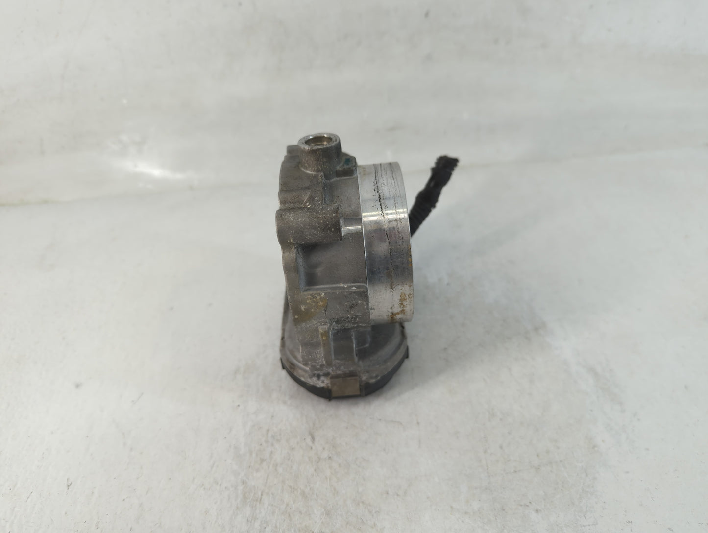 2015 Dodge Caravan Throttle Body P/N:05184349AC Fits Fits 2011 2012 2013 2014 2016 2017 2018 2019 2020 2021 2022 OEM Used Au