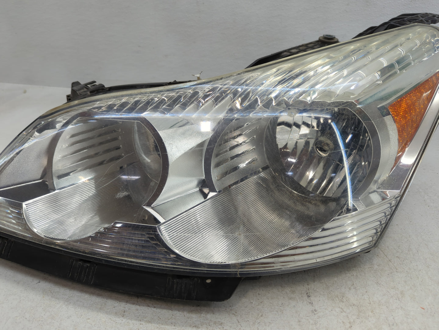 Dodge Caravan Passenger Right Oem Head Light Headlight Lamp - Oemusedautoparts1.com