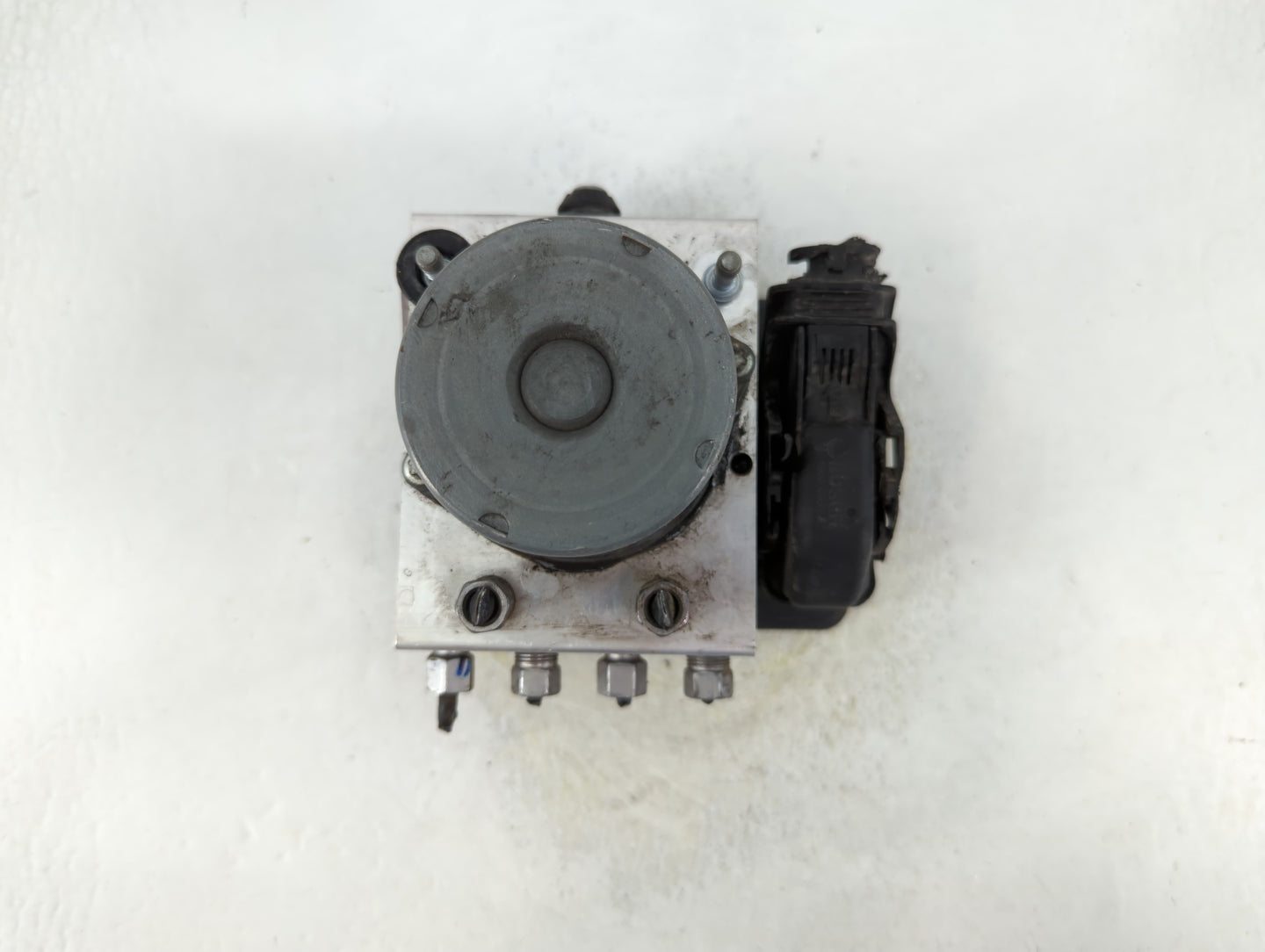 2015 Dodge Caravan ABS Pump Control Module Replacement P/N:68183803AC Fits Fits 2016 2017 2018 2019 2020 OEM Used Auto Parts