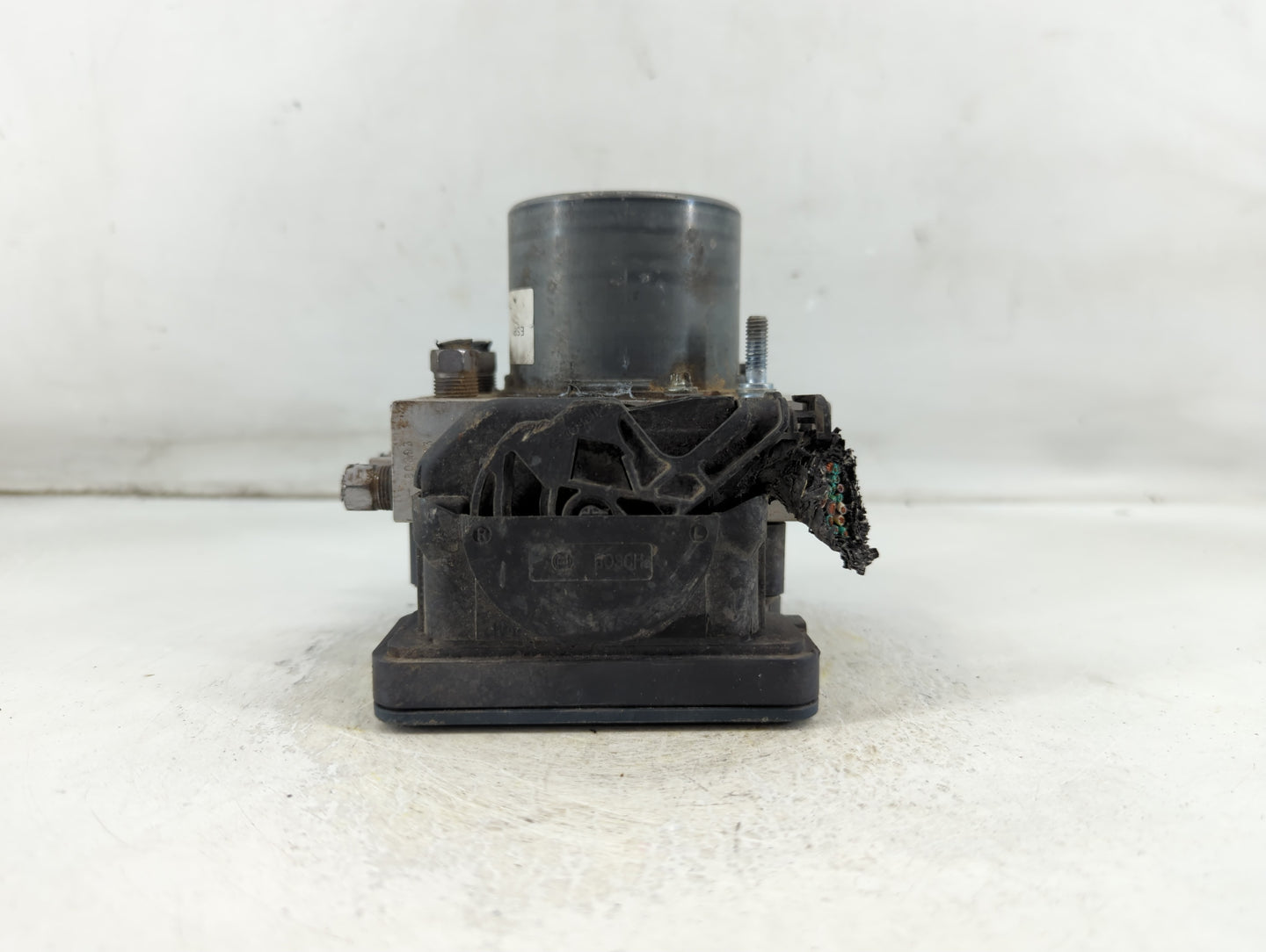 2015 Dodge Caravan ABS Pump Control Module Replacement P/N:68183803AC Fits Fits 2016 2017 2018 2019 2020 OEM Used Auto Parts