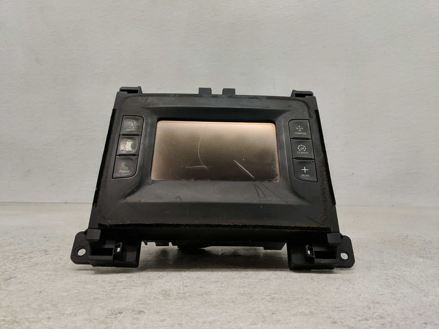 2015-2016 Dodge Challenger Radio AM FM Cd Player Receiver Replacement P/N:2098978-1 Fits Fits 2015 2016 OEM Used Auto Parts 