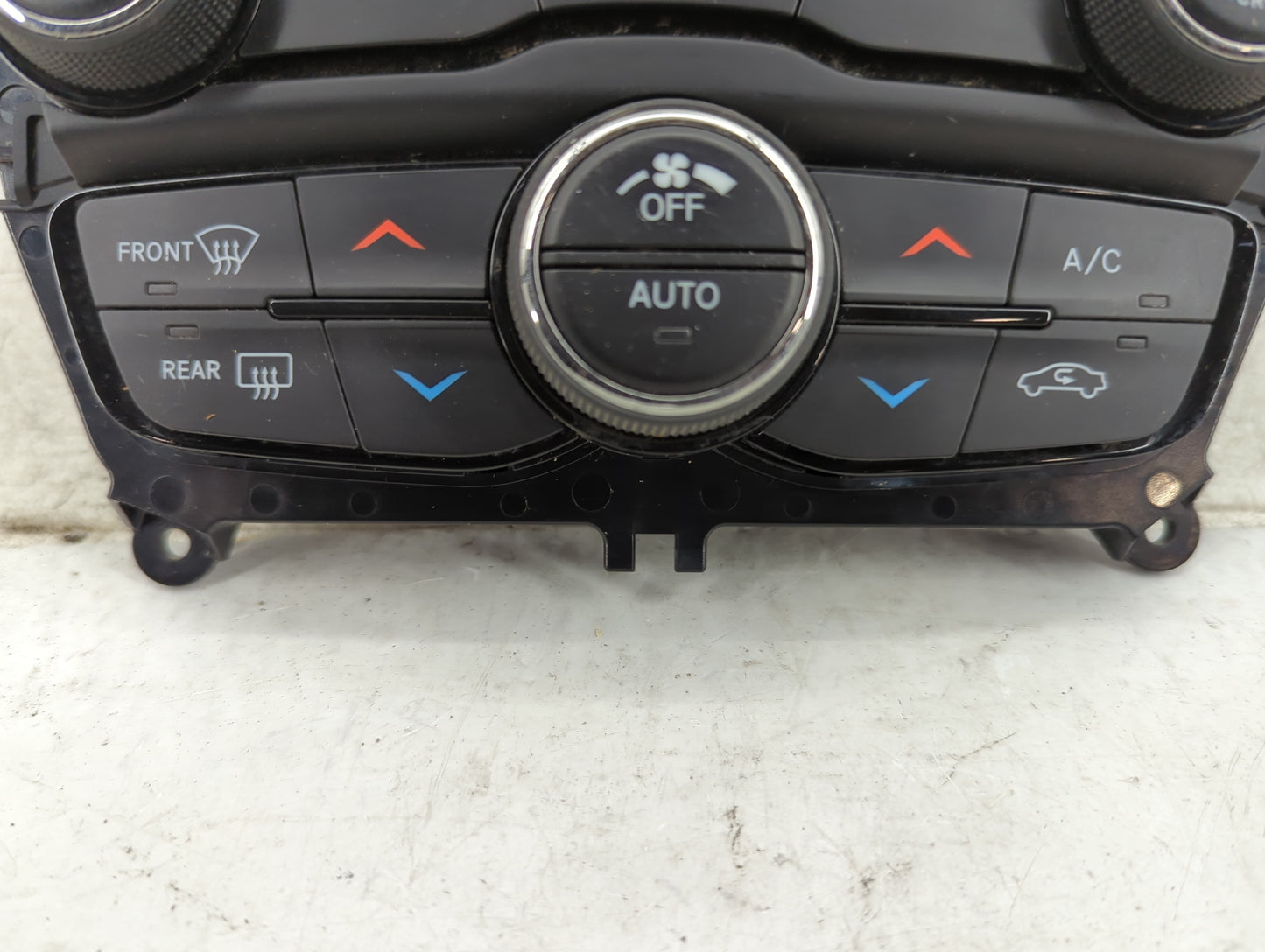 2016 Dodge Challenger Climate Control Module Temperature AC/Heater Replacement P/N:68293630AD Fits OEM Used Auto Parts - Oem