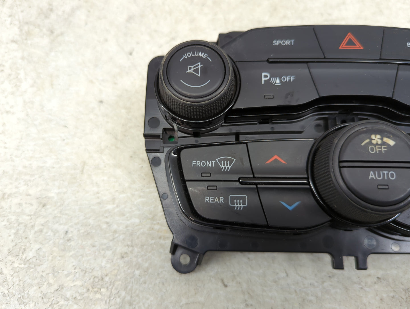 2015-2016 Dodge Challenger Climate Control Module Temperature AC/Heater Replacement P/N:5PG702XCAD Fits Fits 2015 2016 OEM U