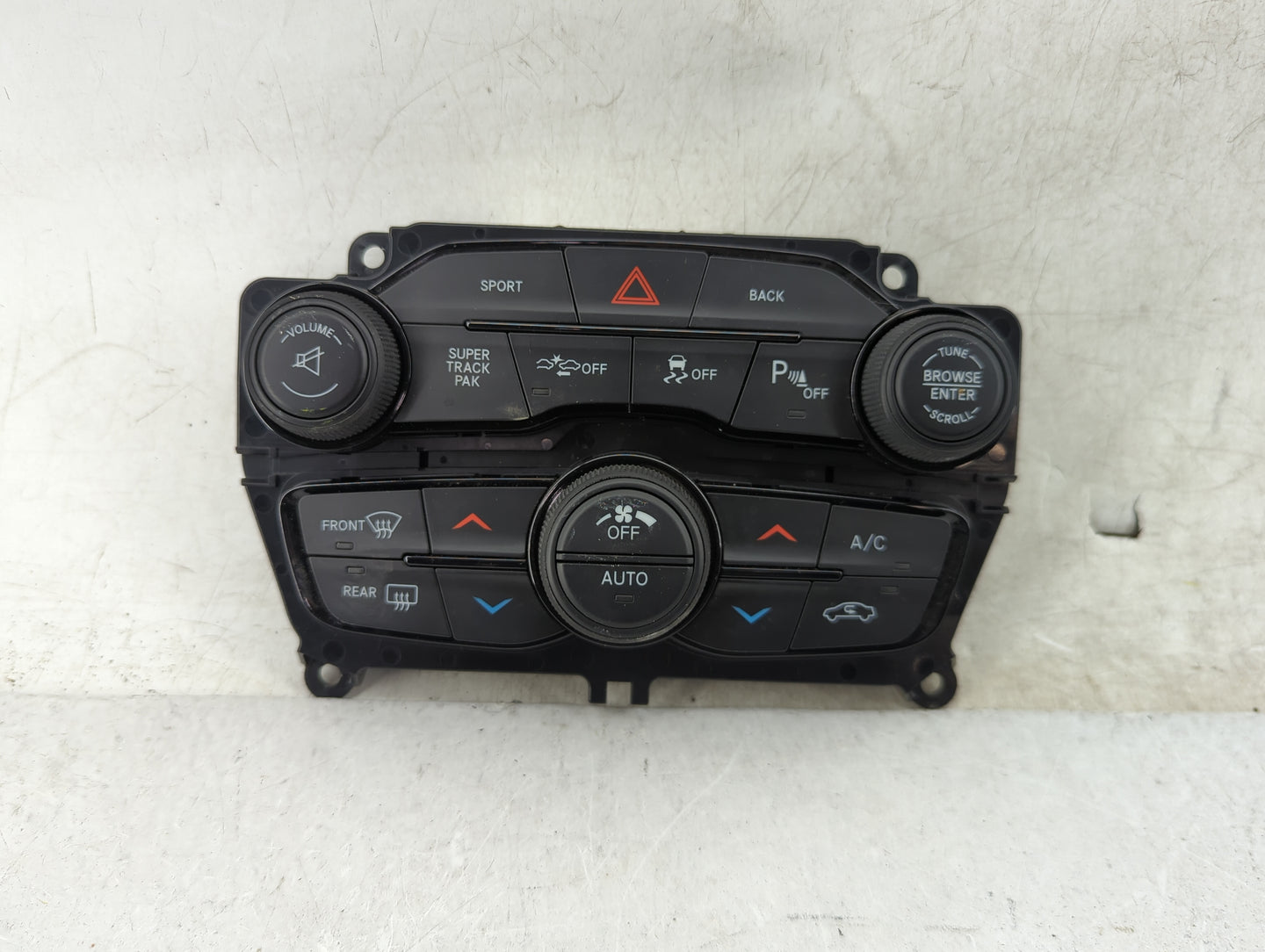 2015-2016 Dodge Challenger Climate Control Module Temperature AC/Heater Replacement P/N:5PG702XCAA 68188879AA Fits Fits 2015