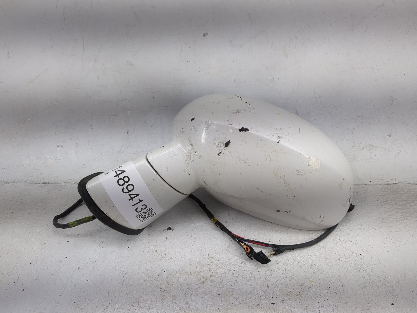2015 Dodge Challenger Driver Side View Mirror - Left Door Mirror OEM Used - Oemusedautoparts1.com
