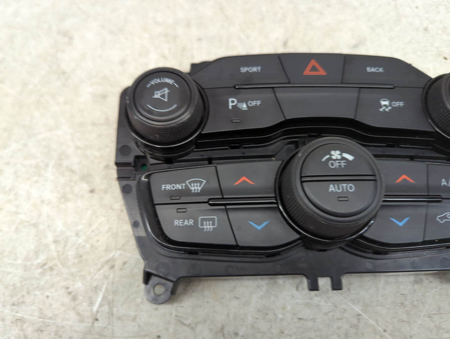 2015-2016 Dodge Challenger Climate Control Module Temperature AC/Heater Replacement P/N:P68188878AB 90530466 Fits Fits 2015 