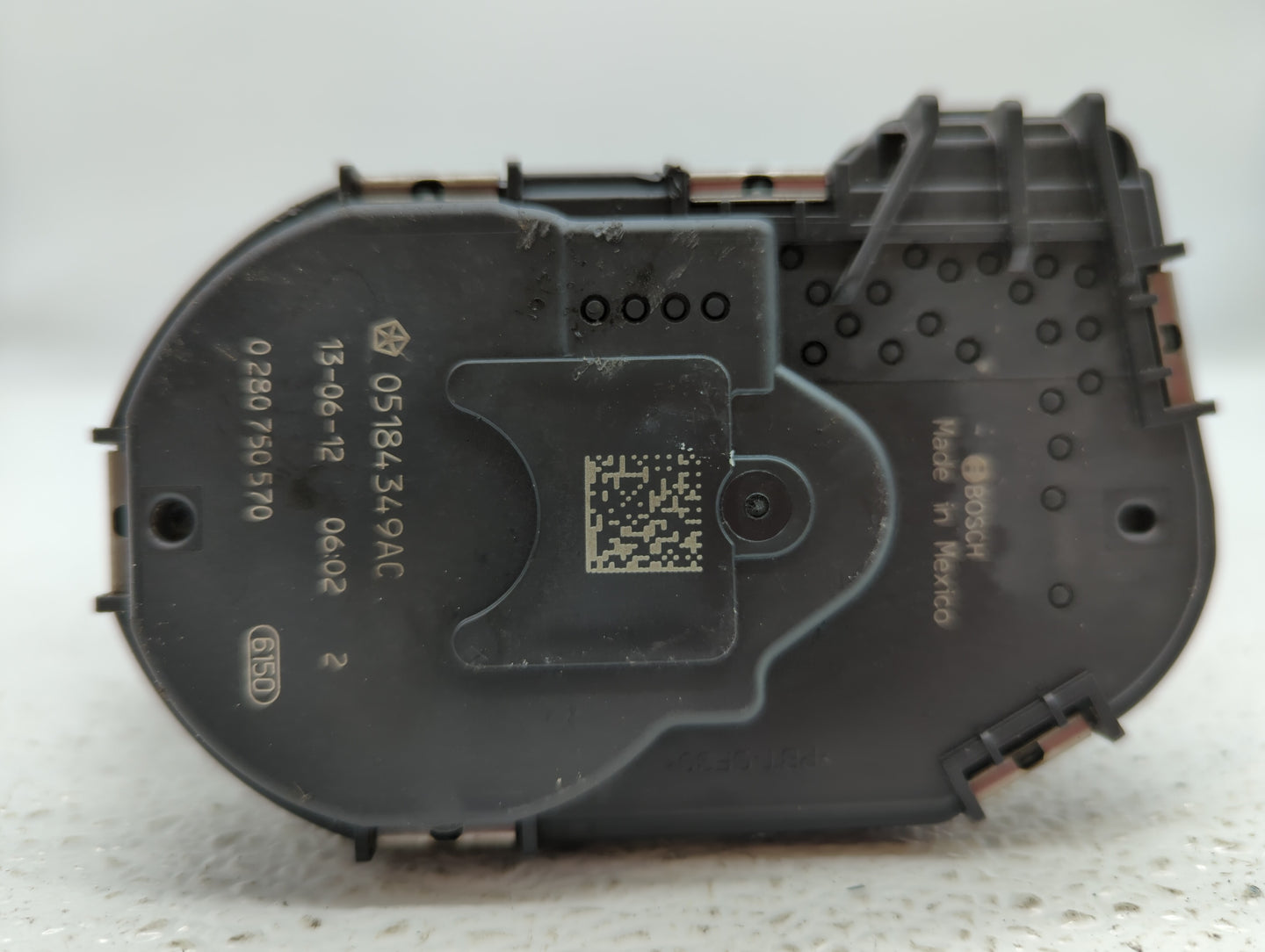 2011-2018 Dodge Challenger Throttle Body P/N:05184349AC 05184349AE Fits Fits 2011 2012 2013 2014 2015 2016 2017 2018 2019 OE