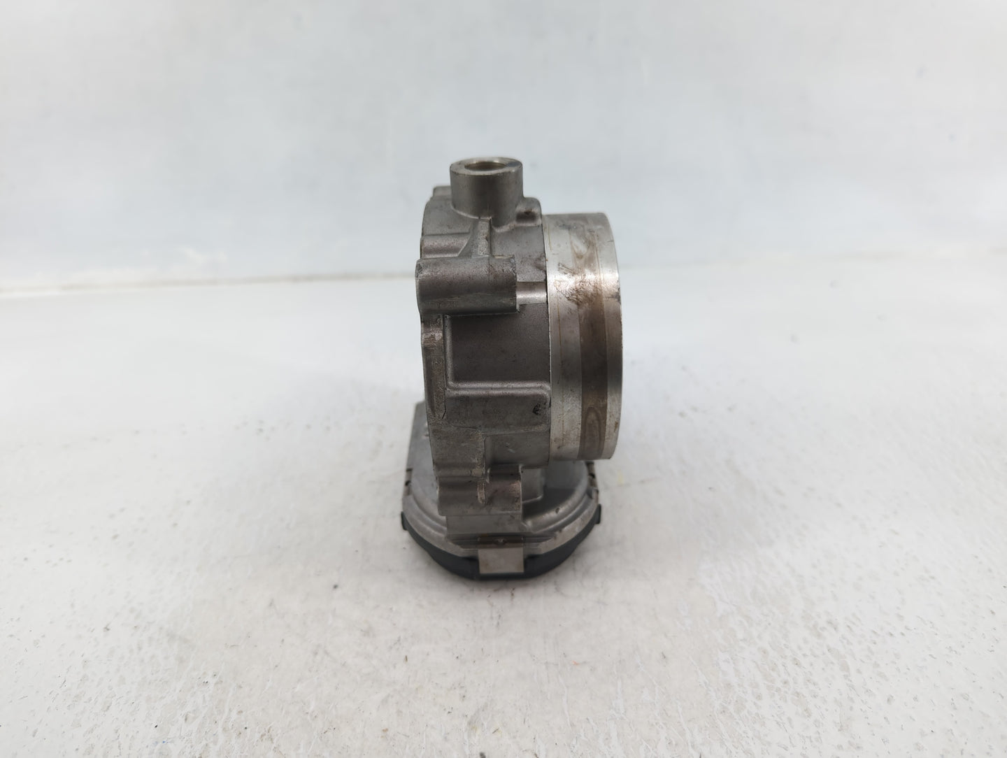 2011-2022 Dodge Challenger Throttle Body Fits Fits 2011 2012 2013 2014 2015 2016 2017 2018 2019 2020 2021 2022 OEM Used Auto