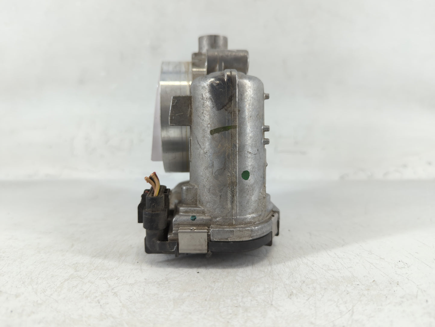 2011-2022 Dodge Challenger Throttle Body P/N:0 280 750 570 05184349AC Fits OEM Used Auto Parts - Oemusedautoparts1.com
