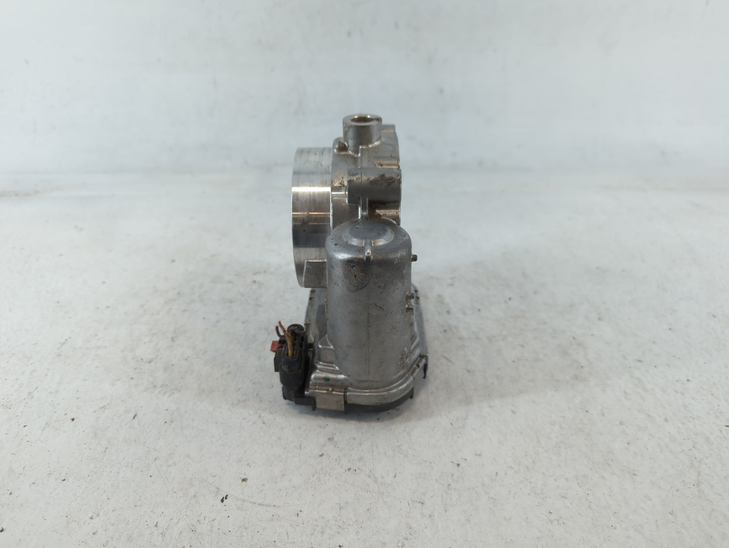 2011-2022 Dodge Challenger Throttle Body P/N:05184349AC 0 280 750 570 Fits OEM Used Auto Parts - Oemusedautoparts1.com