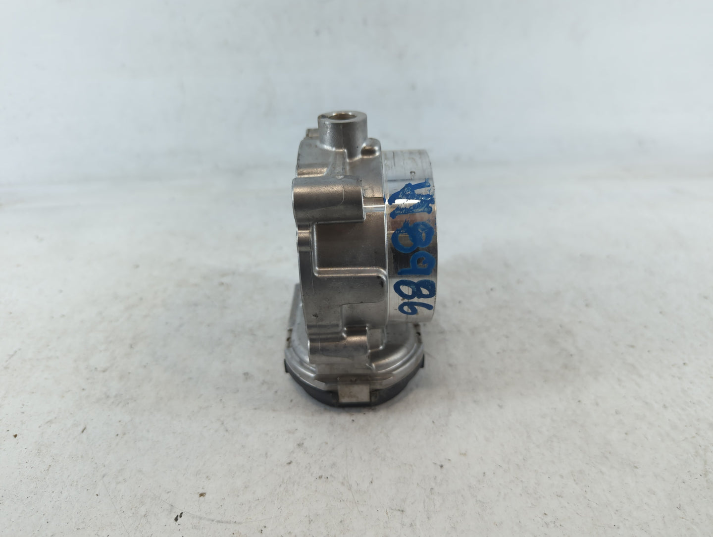 2011-2022 Dodge Challenger Throttle Body P/N:05184349AC 0 280 750 570 Fits OEM Used Auto Parts - Oemusedautoparts1.com
