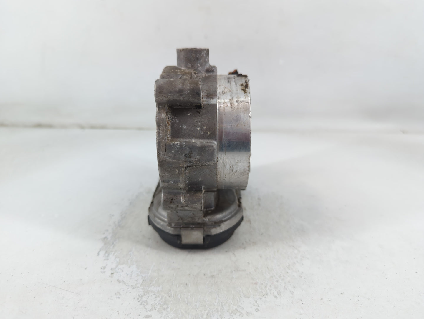2011-2022 Dodge Challenger Throttle Body P/N:05184349AC 0280 750 570 Fits OEM Used Auto Parts - Oemusedautoparts1.com
