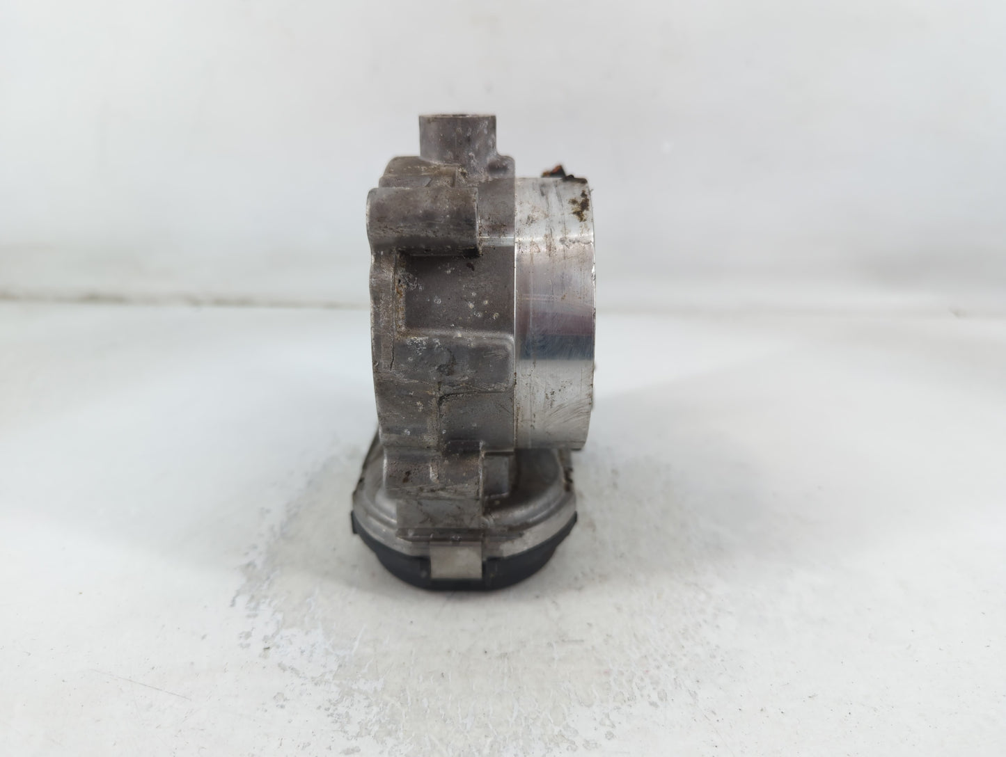 2011-2022 Dodge Challenger Throttle Body P/N:05184349AC 0280 750 570 Fits OEM Used Auto Parts - Oemusedautoparts1.com