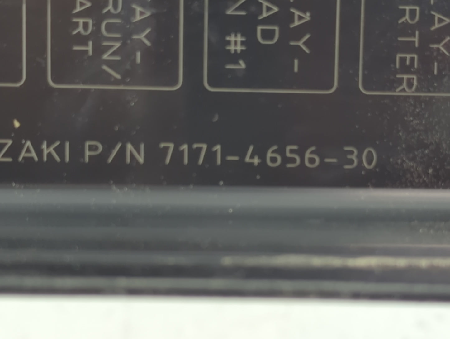2015-2016 Dodge Charger Fusebox Fuse Box Panel Relay Module P/N:7171-4656-30 CA1T-14290-AK, BT4T-14A003-AA Fits Fits 2015 20