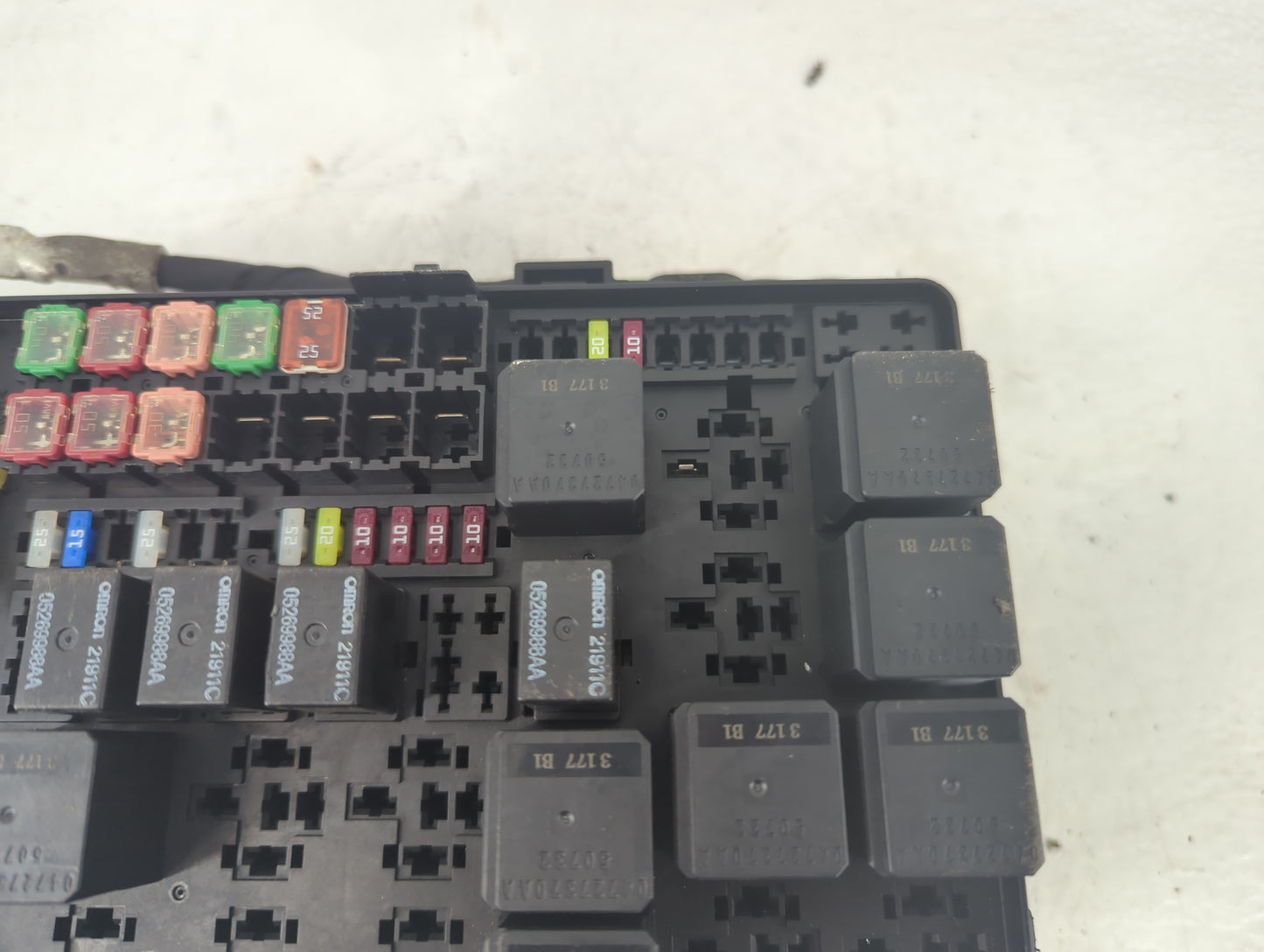 2015-2016 Dodge Charger Fusebox Fuse Box Panel Relay Module Fits Fits 2015 2016 OEM Used Auto Parts - Oemusedautoparts1.com