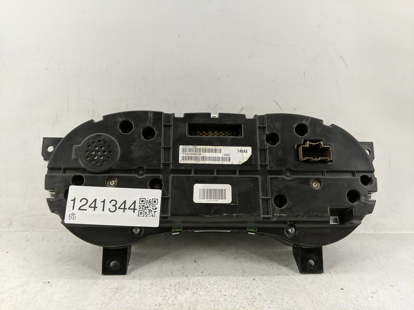 2015 Dodge Charger Instrument Cluster Speedometer Gauges P/N:P05091749AE Fits OEM Used Auto Parts - Oemusedautoparts1.com