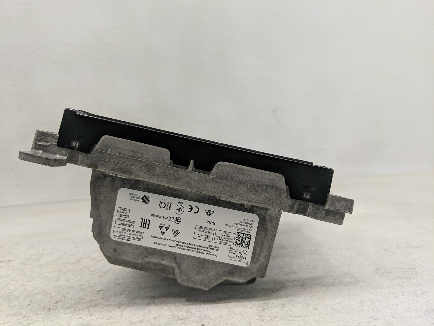 2015 Dodge Charger Radio AM FM Cd Player Receiver Replacement P/N:04110-17-09014 Fits OEM Used Auto Parts - Oemusedautoparts