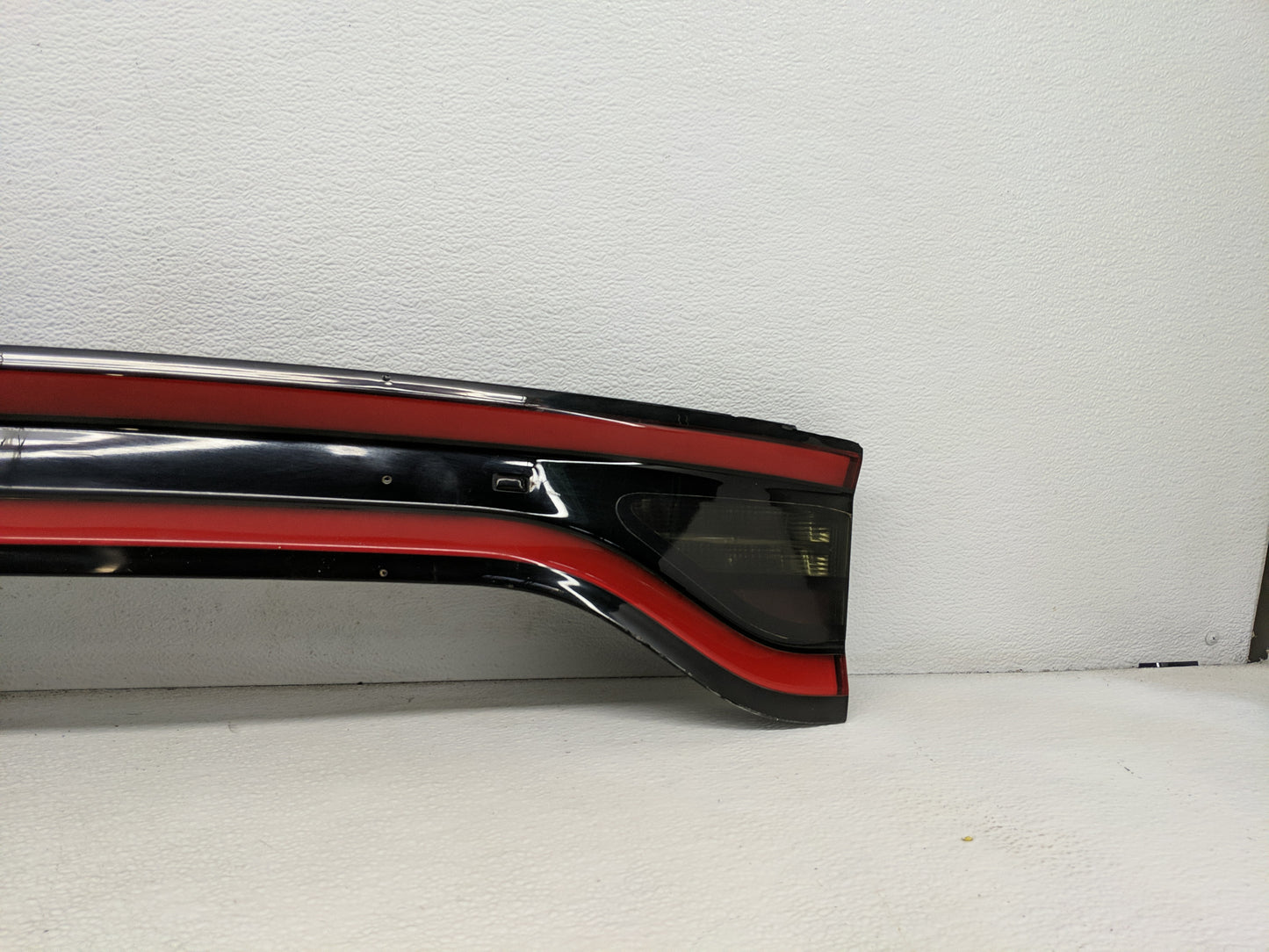 2015 Dodge Charger Rear Center Lid Brake Light Tail Light - Oemusedautoparts1.com